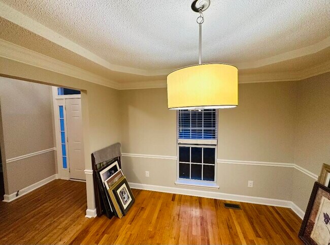 Foto del edificio - 586 Oak Brook Dr