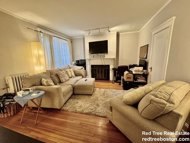 Photo - 1992 Commonwealth Ave Apartment