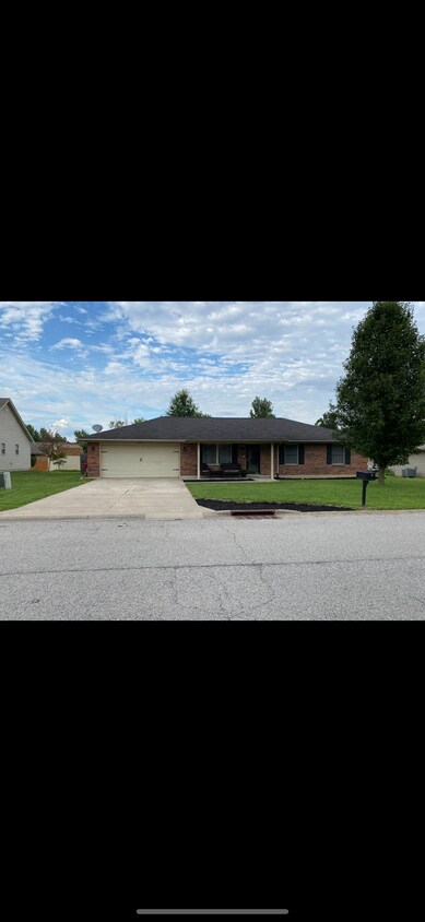 Foto principal - 2214 Morning Glory Dr