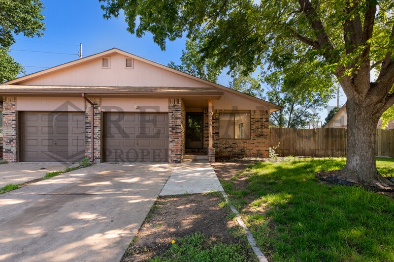 Primary Photo - 6906 W O'Neil St