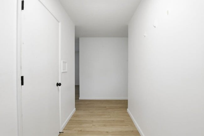 Building Photo - 20161 Cherry Ln