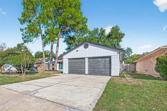 Building Photo - 11434 Loyola Dr