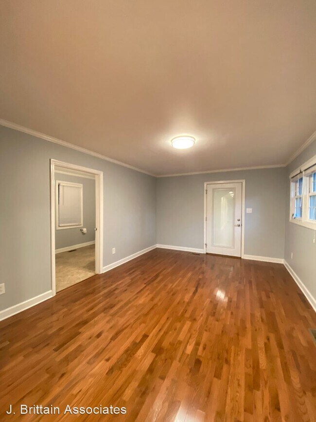 Foto del edificio - 3 br, 3 bath House - 910 Pinedale Road