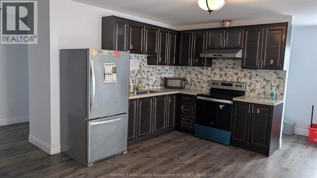 Photo du bâtiment - 475 Josephine Ave