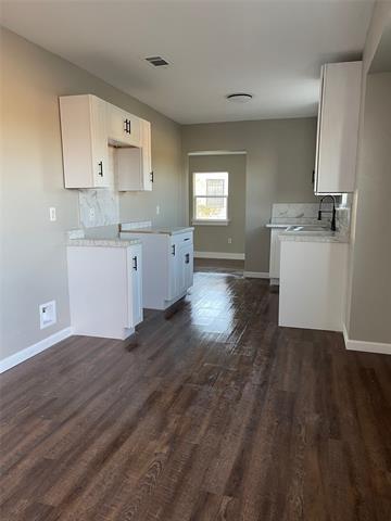 Foto del edificio - 5154 E Berry St