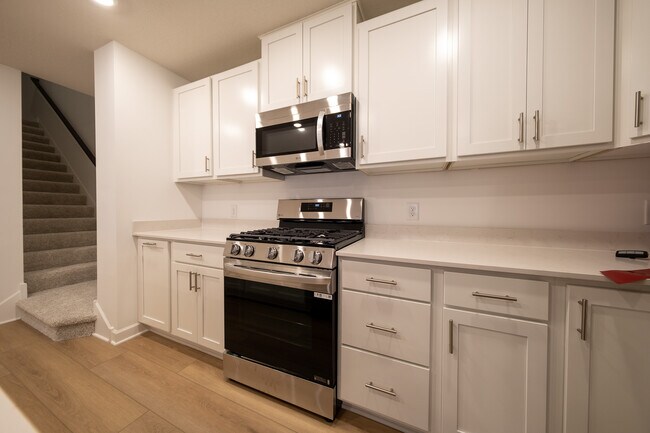 Foto del edificio - 21715 Denton Ave