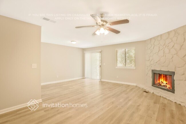 Foto del edificio - 6423 Van Eyck Way NW