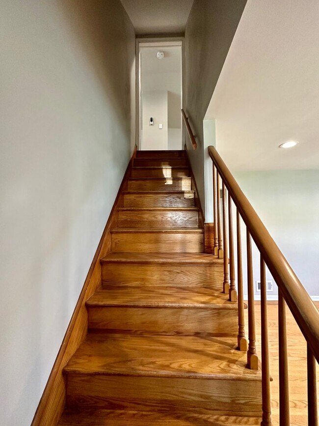 Building Photo - Charming 3 Bedroom/1 Bathroom Home in Essex, Baltimore, MD!