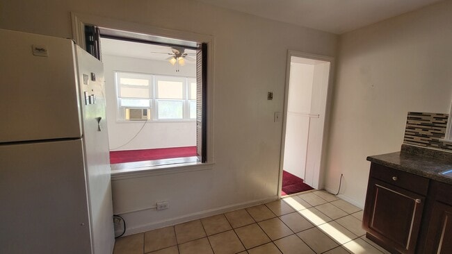 Foto del edificio - 6542 N Hoyne Ave