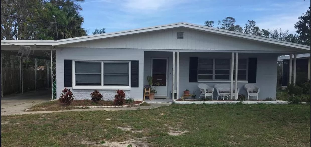 Primary Photo - 3 Bed 2 Bathroom Home