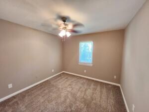 Foto del edificio - 463 Pheasant Run Dr