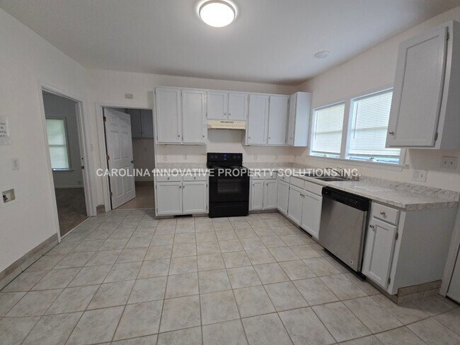 Foto del edificio - 610 N Pear St