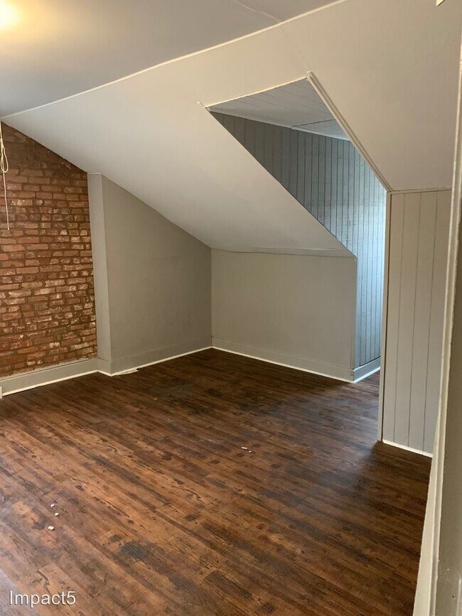 Building Photo - 2 br, 1 bath House - 2209 Osage Street