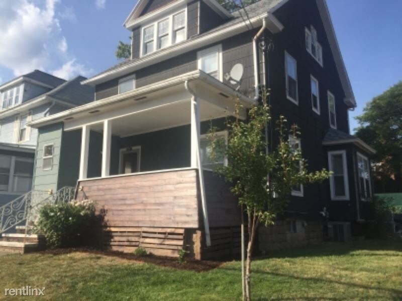 Primary Photo - 4 br, 1.5 bath House - 201 W Elm St