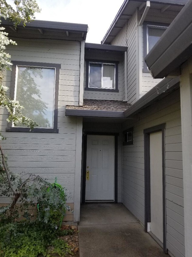 Primary Photo - 5391 Valleyridge Dr