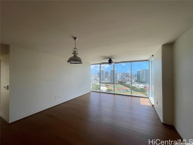 Building Photo - 888 Kapiolani Blvd