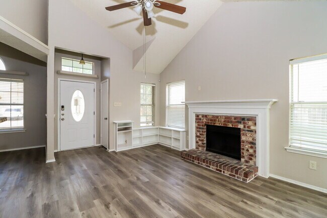Foto del edificio - 8409 Tallahassee Ln