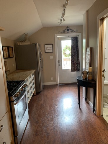 Photo - 829 N Center St Apartments