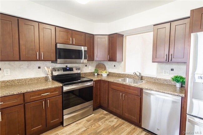 Building Photo - 108 Quail Ct