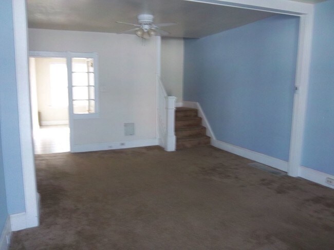 Building Photo - 3 br, 1 bath Apartment - 346 ICE AVENUE