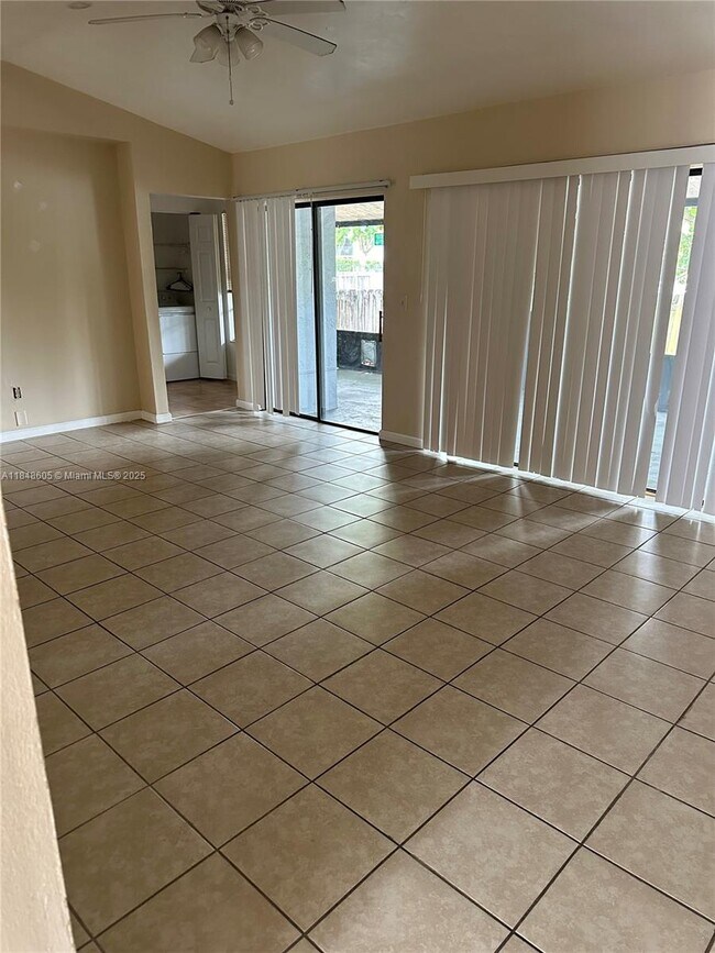 Foto del edificio - 1211 Sandpiper Blvd