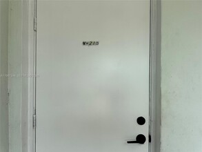 Building Photo - 7670 SW 82nd St