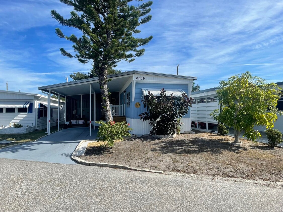 Foto principal - 6909 Marlin Ln