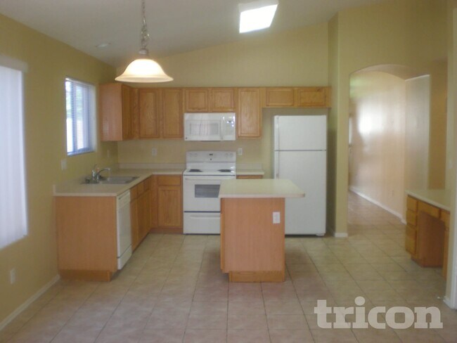 Building Photo - 11363 W Overlin Dr