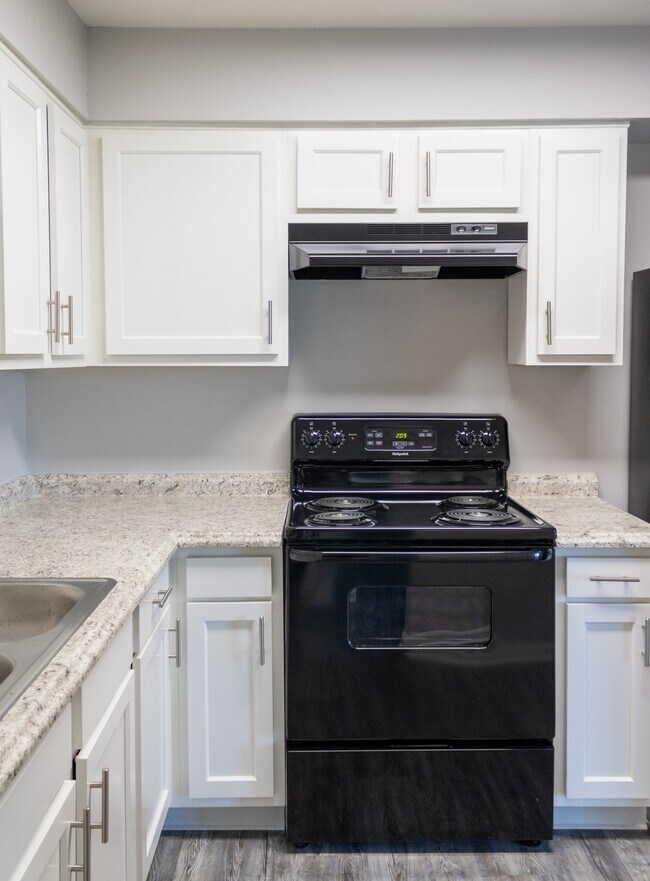 Cambridge Apartments Apartments at 600 Cambridge Blvd Clarksville, IN