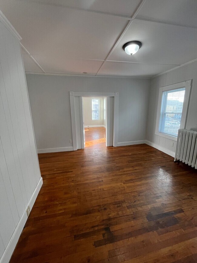 Building Photo - 36 Fisher St