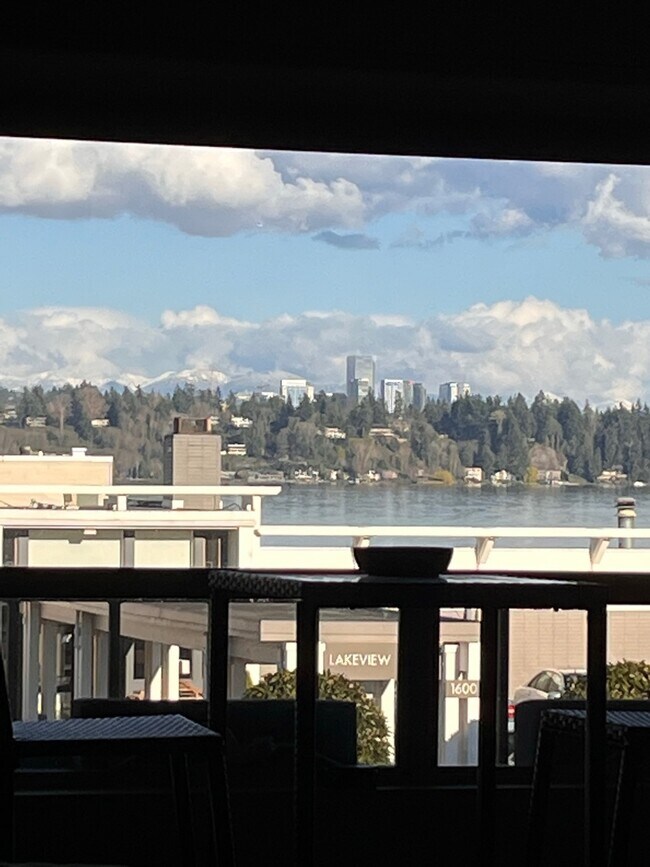 Foto del edificio - 1605 43rd Ave E