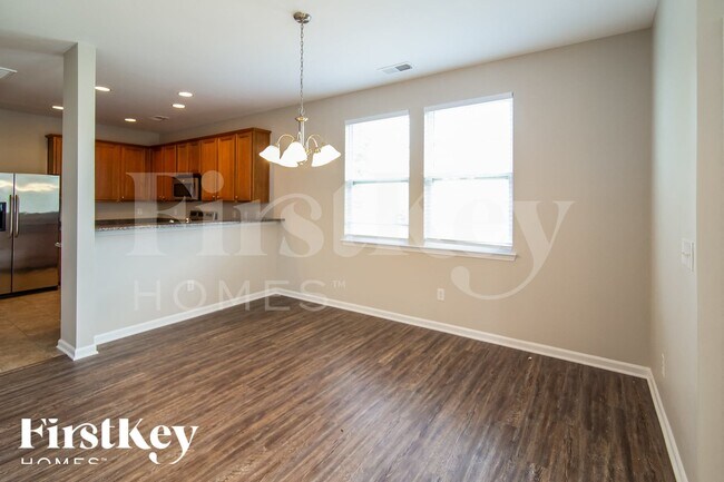 Building Photo - 113 Hyrne Dr