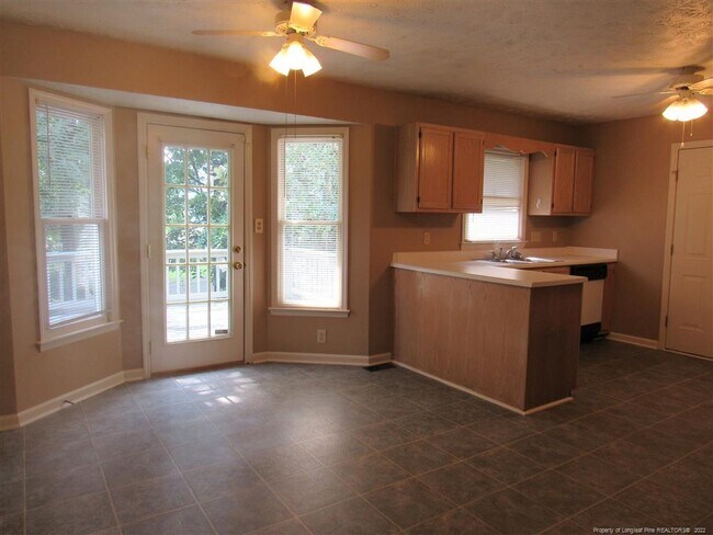 Foto del edificio - 3615 Hanover Dr