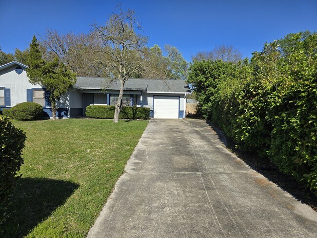 Foto del edificio - 425 Sunnyside Dr