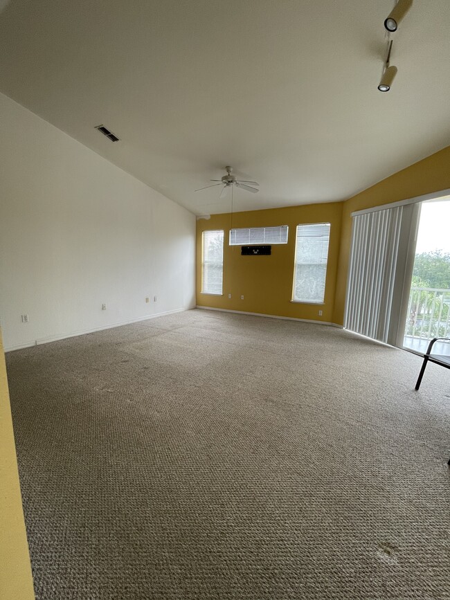 Foto del edificio - 1440 Lake Shadow Cir