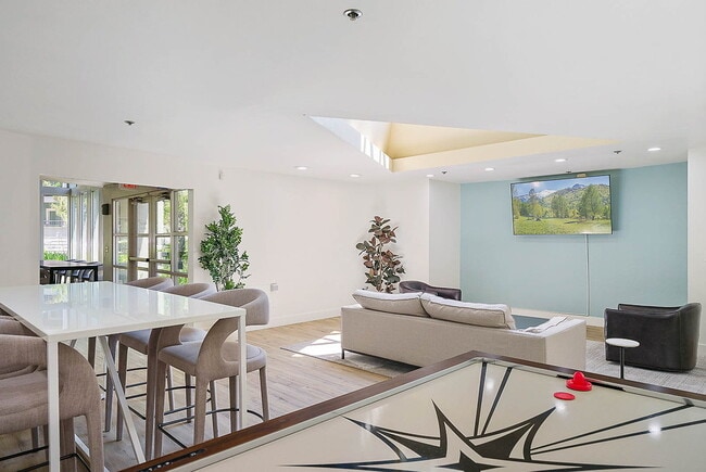 Building Photo - Mission Peaks