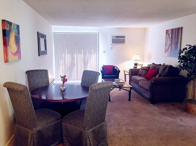 ¡Sala de estar - Turtle Creek Apartments