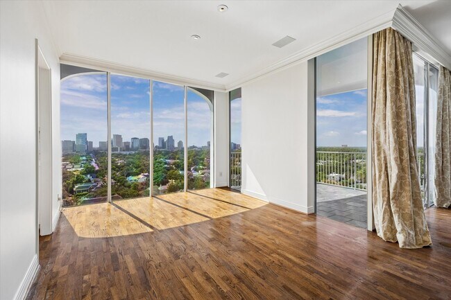 Foto del edificio - 3711 San Felipe St