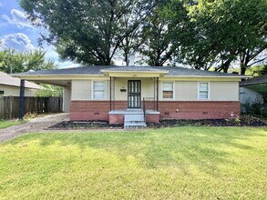 Building Photo - 1761 Cornelia Ln