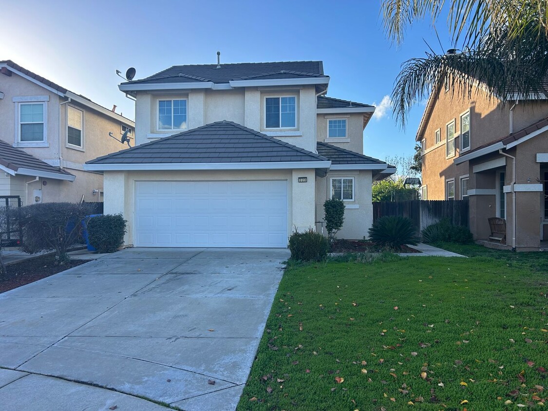 Primary Photo - Newly Renovated 4 Bed 3 Bath Brentwood Home