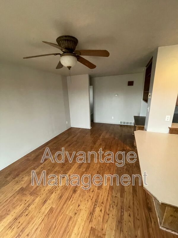 Foto del edificio - 571 S 2400 W