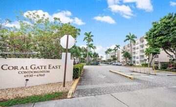 Building Photo - 6950 Miami Gardens Dr