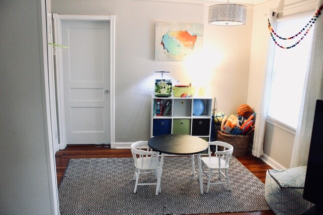 1st Floor: Dining room - 2562 Rittiner Dr