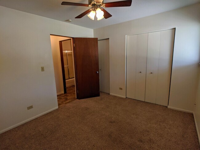 Building Photo - 914 Luther Pl