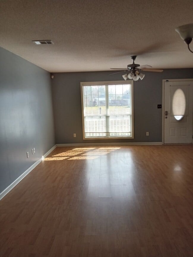 Building Photo - Cute home in Moulton Branch Estates