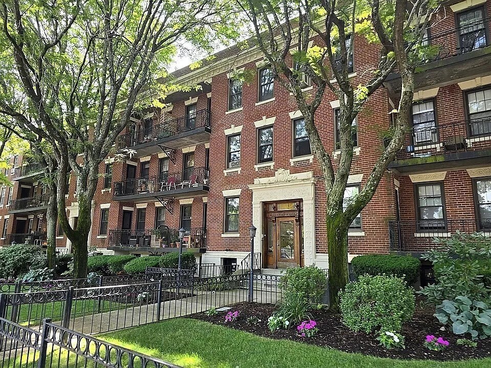Foto principal - 1758 Commonwealth Ave