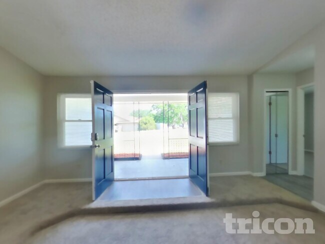 Foto del edificio - 7548 Allspice Cir S