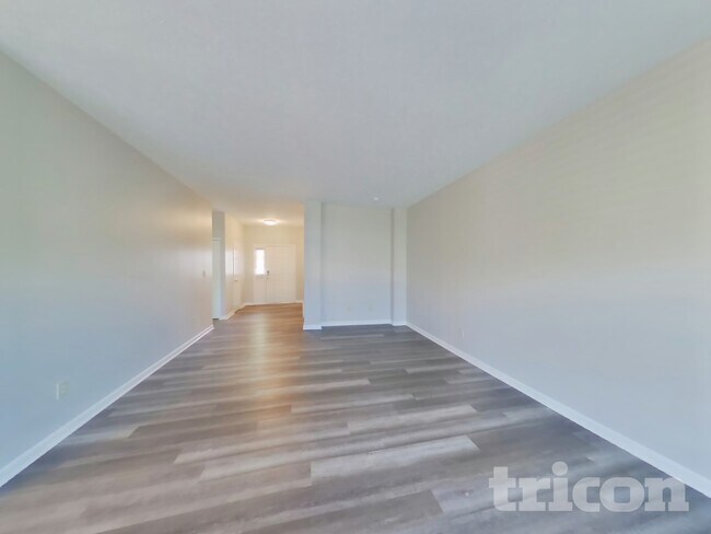 Building Photo - 2690 Kilmurray Dr