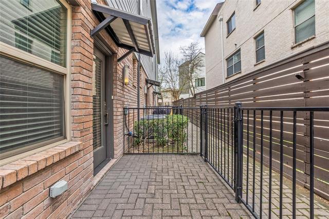 Foto del edificio - 6051 Ross Ave