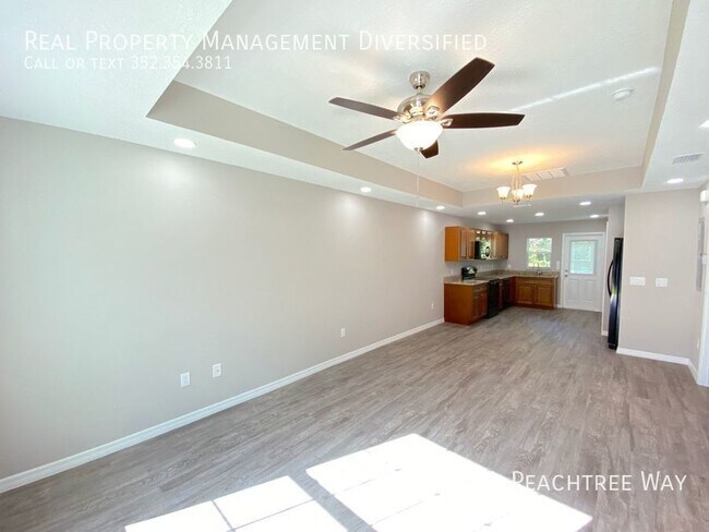 Building Photo - Great Duplex - Desirable Location in Citru...